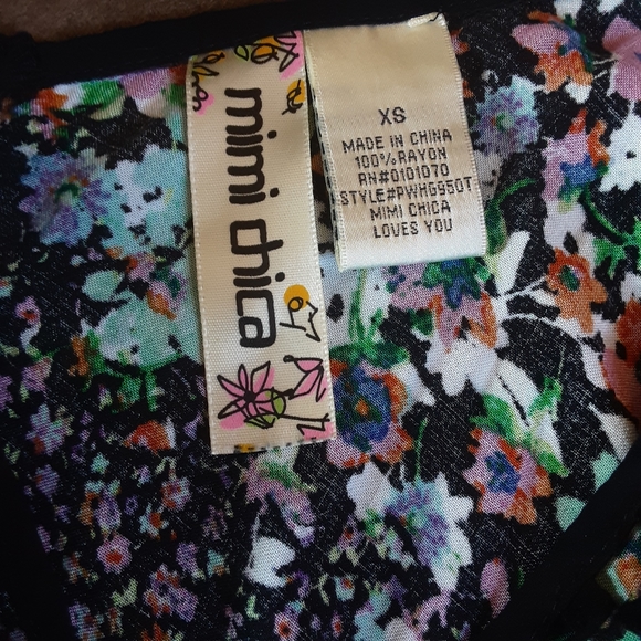 Mimi Chica Romper Cutout Neckline Floral - Picture 4 of 9